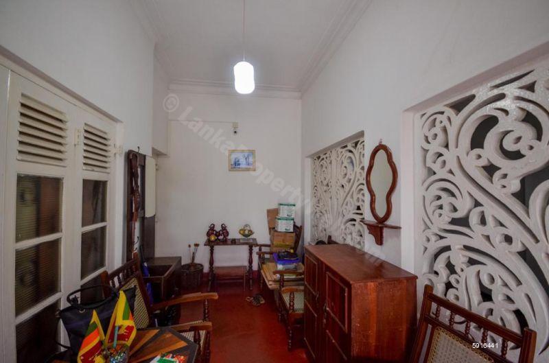 House for sale in Colombo 5