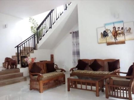 Living Room - 6 Bedroom House for Rent - Colombo 5, Polhengoda | LKR 900,000 Per Month (Negotiable) (EM791)