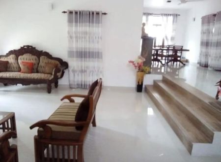 Living Room - 6 Bedroom House for Rent - Colombo 5, Polhengoda | LKR 900,000 Per Month (Negotiable) (EM791)