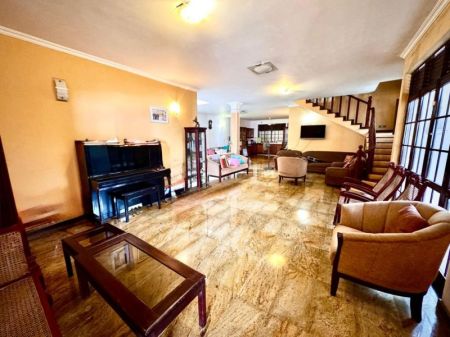 Living Room - (SH1374) Two Storey House for Sale in Sri Jayawardenepura Kotte