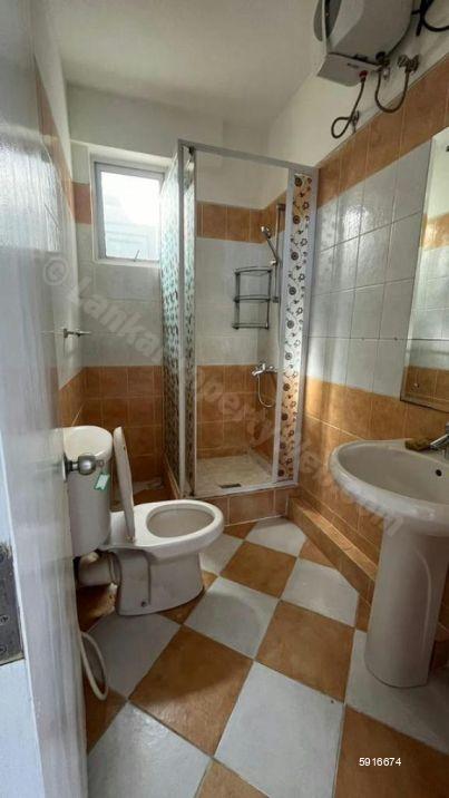 Bathroom - Apartment for sale in Colombo 7