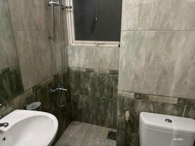 Bathroom - Apartment for rent in Colombo 8
