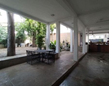 Living Room - Luxury 4BR Residence for Sale in Kalapaluwawa, Rajagiriya | Price LKR 100 Million (HS4677)
