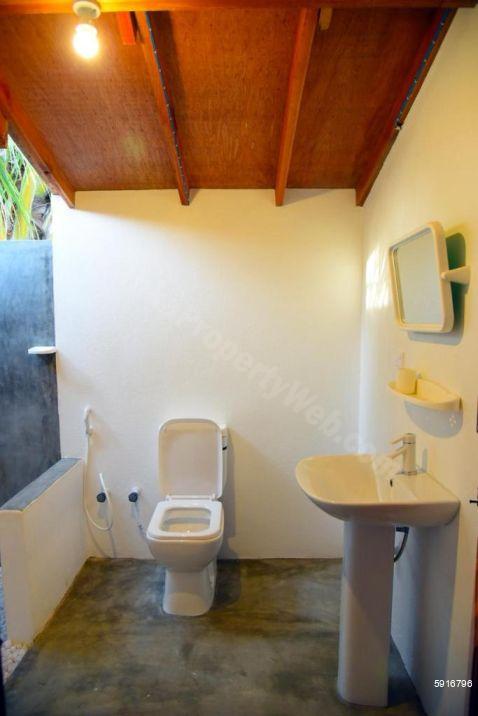 Commercial for sale in Arugam Bay