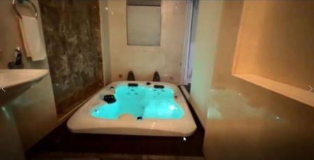 Bathroom - Fully Furnished Luxury House For Rent in Sri jayawardena pura kotte - EH355