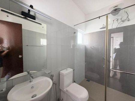 Bathroom - Canterbury Golf Brand New 3BR House For Sale in Piliyandala - EH373