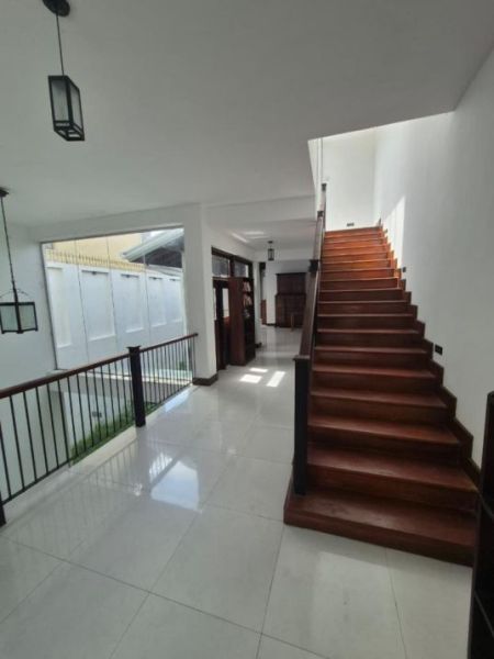 Living Room - 4 Bedroom House for Sale – Thalawathugoda | LKR 60 Million (Negotiable) (EM156RK)