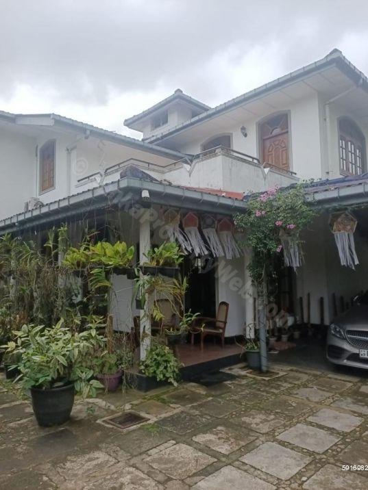 Exterior - House for rent in Koswatta
