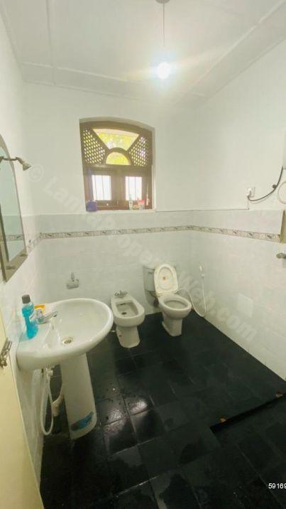 Bathroom - House for rent in Koswatta