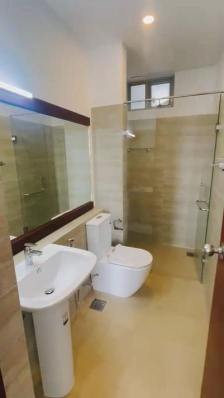 Bathroom - Luxury 3 Bedroom Penthouse for Sale – Skyline Residencies, Ethul Kotte | LKR 65 Million (Negotiable) (EM157RK)