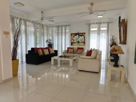 Living Room - (KH892) Luxury Two Storey House for Sale in Katunayake