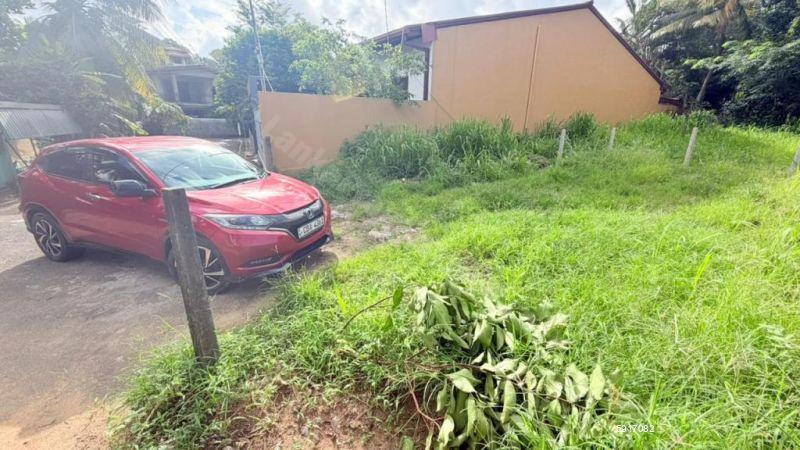 Bare Land for sale in Thalawathugoda