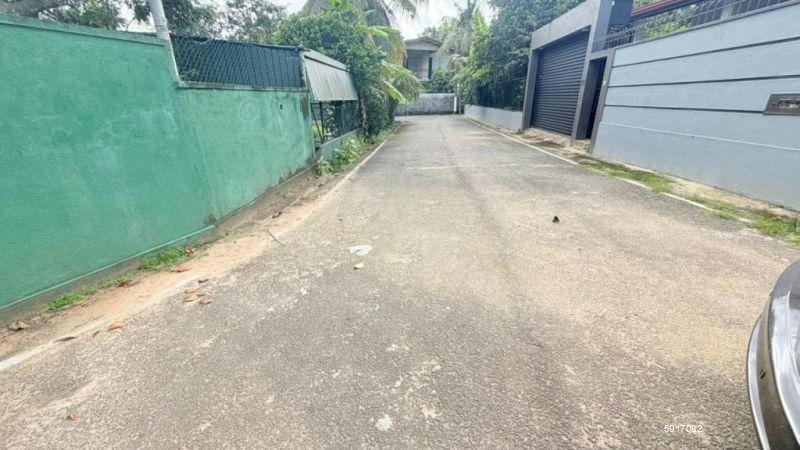 Bare Land for sale in Thalawathugoda