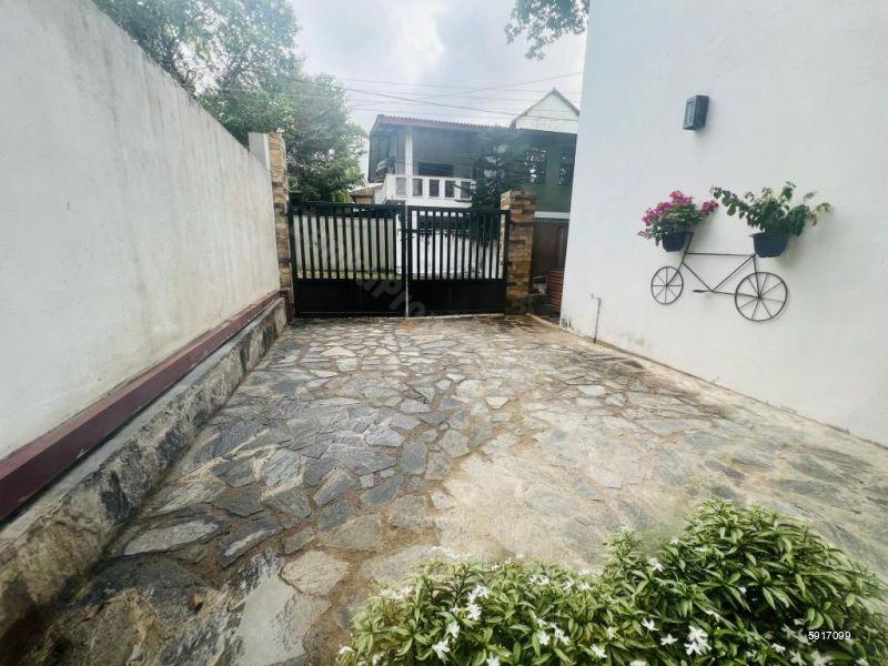 Exterior - House for rent in Battaramulla
