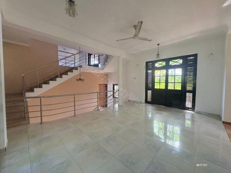Living Room - House for rent in Battaramulla