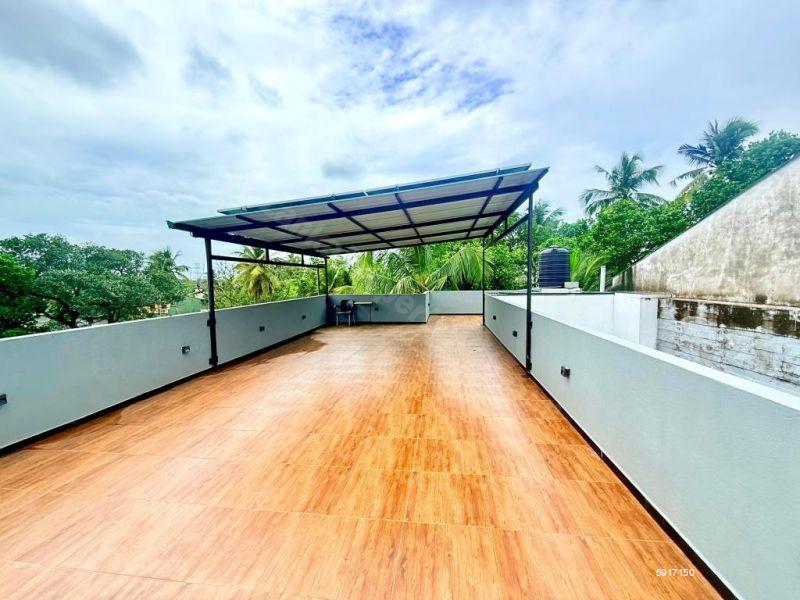 Exterior - House for sale in Thalawathugoda