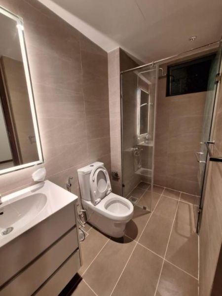 Bathroom - Trizen 3 BR Apartment For Sale In Colombo 02