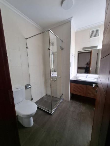 Bathroom - LARGE 3 BEDROOMS| EMPIRE Residencies| COLOMBO 2| close to PORT CITY| FURNISHED| USD 2,200