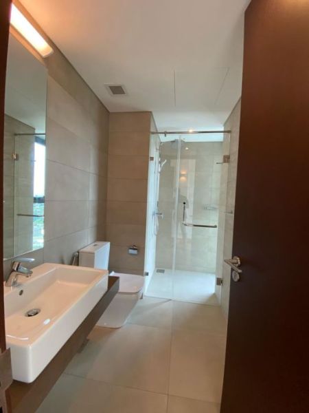 Bathroom - 447 Luna Tower Semi-Furnished Apartment for Sale - A27483