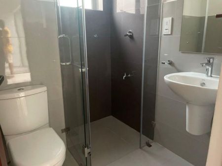 Bathroom - Ariyana/furnished/02beds/for rent in Athurugiriya. 
