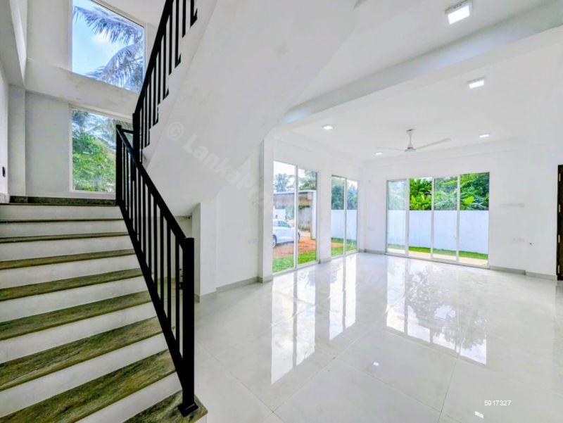 House for sale in Galle