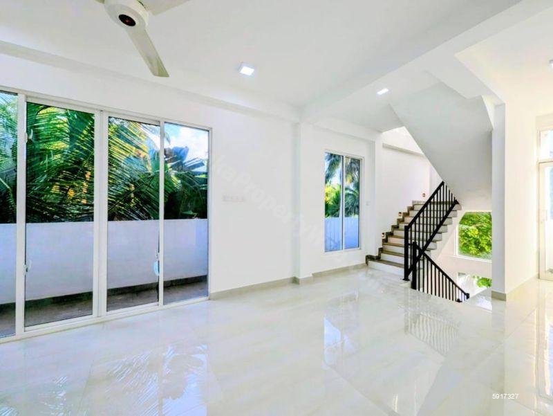 House for sale in Galle