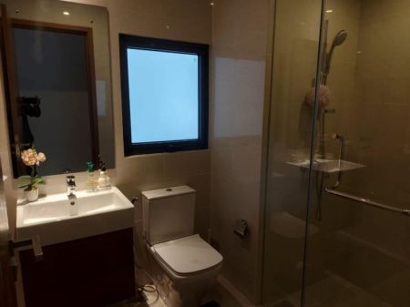 Bathroom - Capitol Twin Peaks Fully Furnished Apartment for Sale in Colombo 2 - EA414