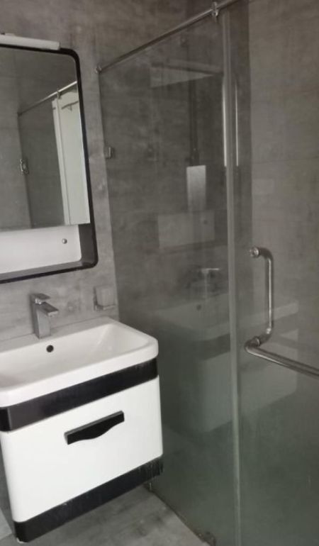 Bathroom - Newly Renovated 3 Bedroom Apartment for Rent in Colombo 5