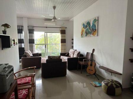 Living Room - Ariyana Resort  4BR Apartment For Sale in Athurugiriya - EA702