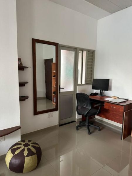 Living Room - Ariyana Resort  4BR Apartment For Sale in Athurugiriya - EA702