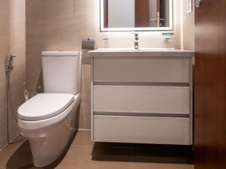 Bathroom - Apartment for Rent - TRI-ZEN - Colombo 02 | LKR 450,000