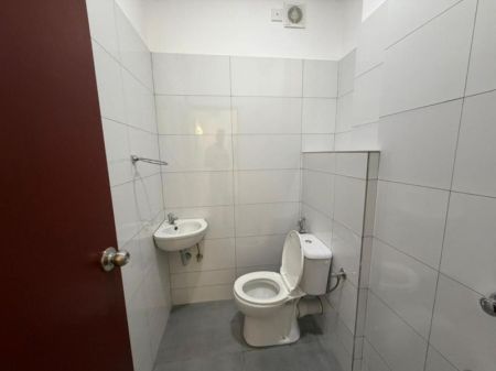 Bathroom - Iconic Galaxy Unfurnished Apartment for Rent - A53234