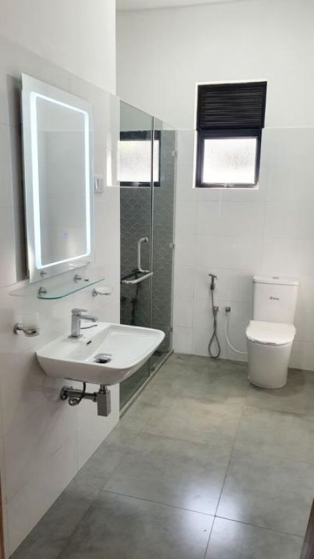 Bathroom - (HH316) Fully Furnished Modern House for Sale in Kadawatha