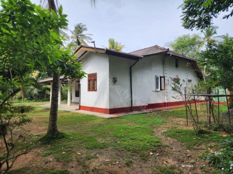 Land with house for sale in Ahangama