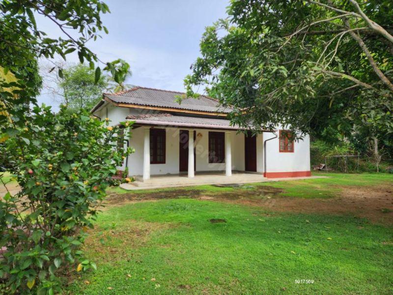 Land with house for sale in Ahangama