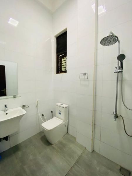 Bathroom - 2-Bedroom Fully Furnished Apartment Long-Term Rental in Dehiwala. (Property Code: CSMG0F)