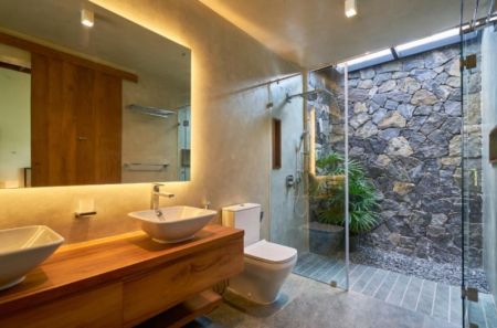 Bathroom - Modern 4BR House for Sale in Gampaha | Price LKR 120 Million (Hs4689)