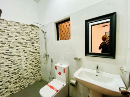 Bathroom - Home for Sale in Athurugiriya – Millennium City Heartland