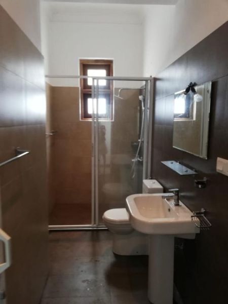 Bathroom - Negombo Thaladuwa Road Villa For Rent