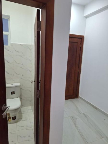 Bathroom - 3 Bedroom Apartment for Sale - Colombo 5, Near Thalakotuwa Gardens | LKR 80 Million (EM805)