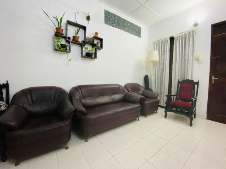 Living Room - 3 Bedroom House for Sale - Moratuwa, Katubedda 1st Lane | LKR 20 Million (EM806)