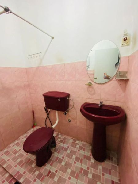 Bathroom - 3 Bedroom House for Sale - Moratuwa, Katubedda 1st Lane | LKR 20 Million (EM806)