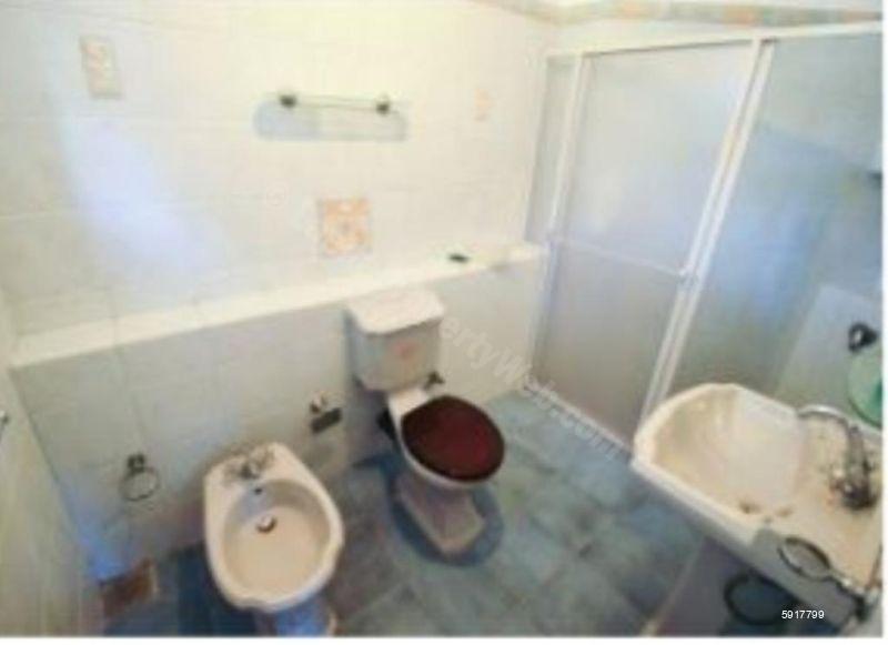 Bathroom - House for rent in Colombo 7