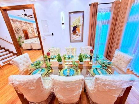 Dining room - Luxury House for Sale – Palawaththa, Battaramulla | LKR 255,000,000 (EM140JS)