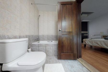 Bathroom - 3 BHK Apartment for Sale in Colombo 3  - PDA260