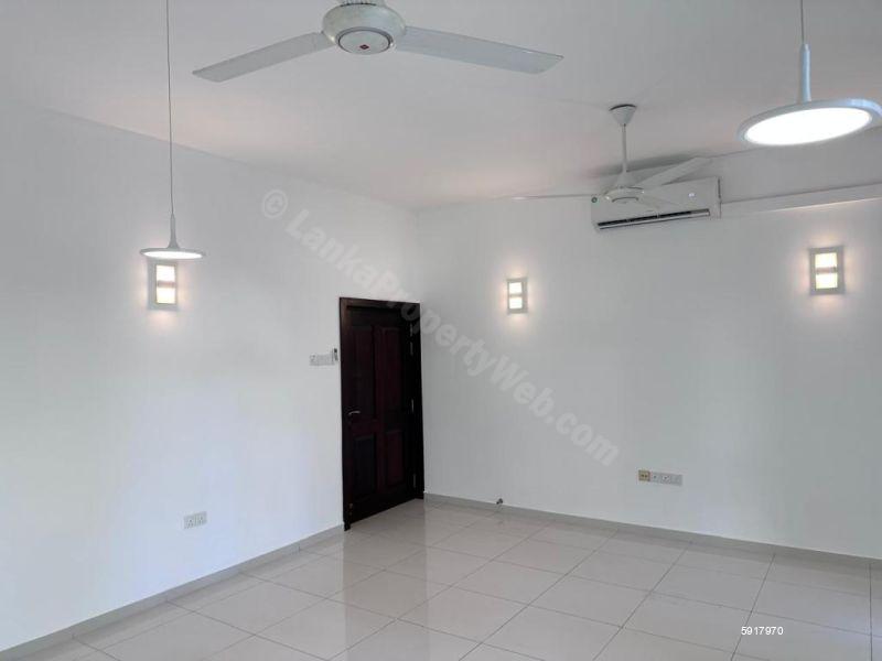 Apartment for sale in Colombo 5