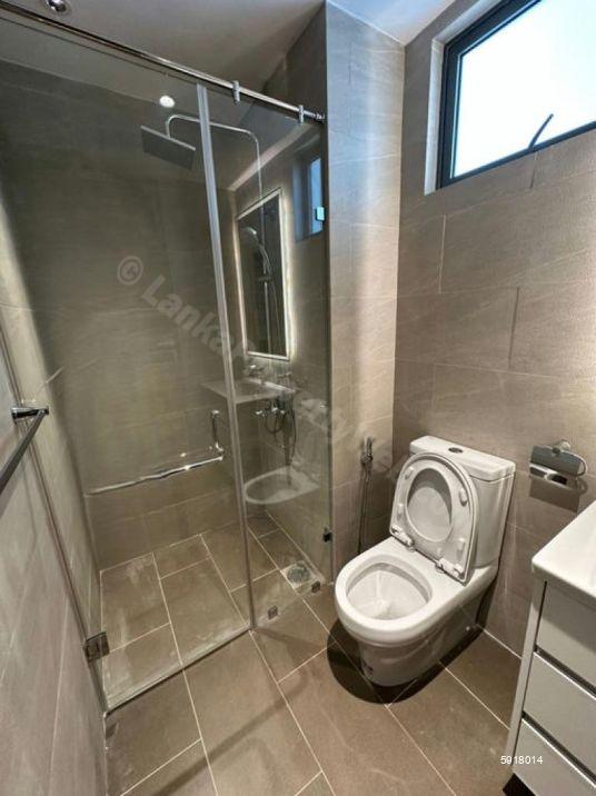 Bathroom - Apartment for rent in Colombo 2