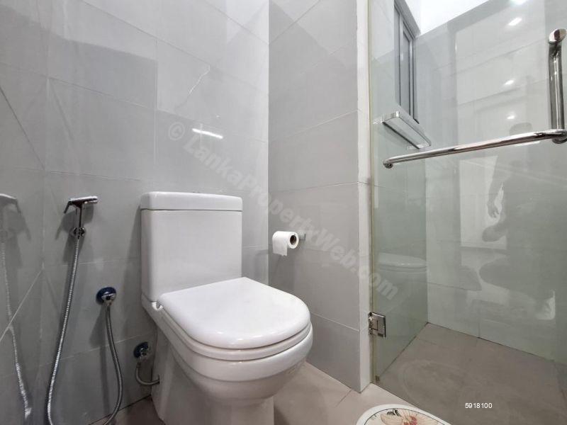Bathroom - Apartment for rent in Piliyandala