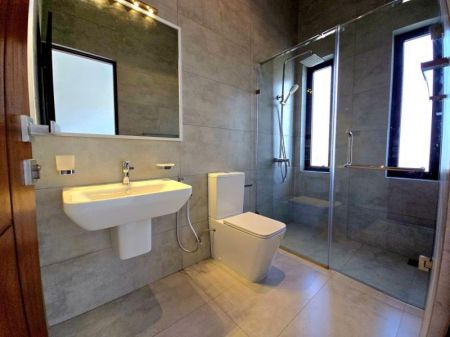 Bathroom - Modern Designed Luxury Three Story House For Sale In Homagama 