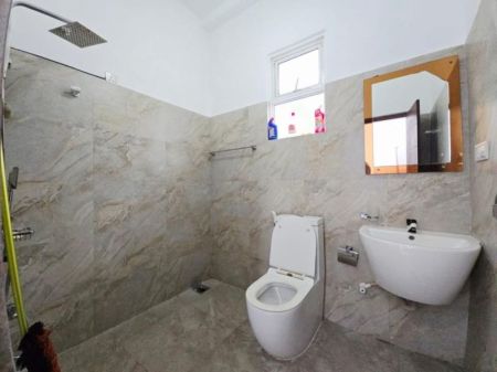 Bathroom - Almost Brand New 3 Story House For Sale in Homagama